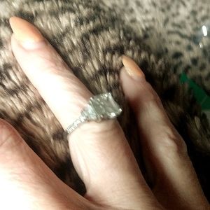 Diamonique  BEAUTIFUL Silver Ring